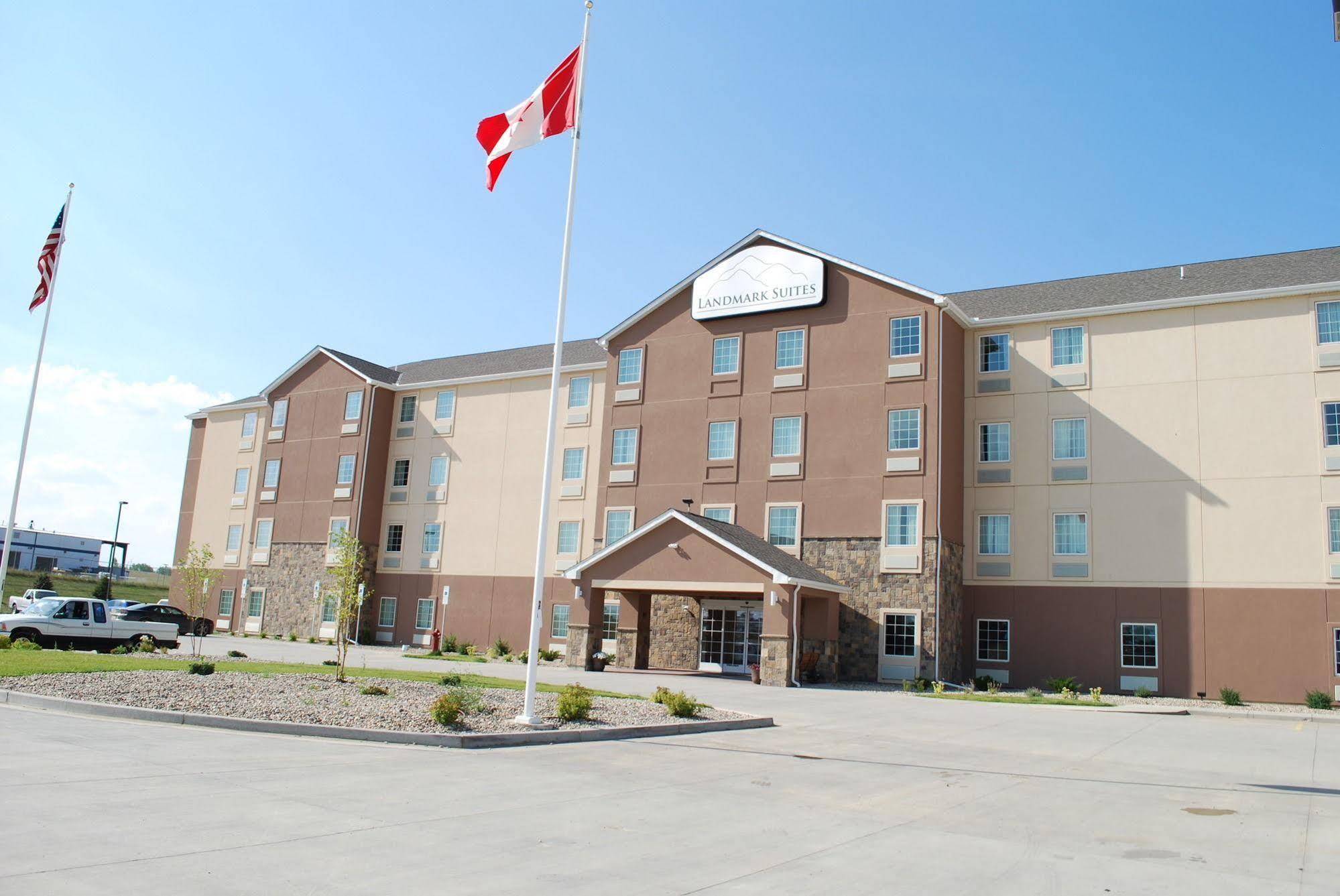 Landmark Suites - Williston Kültér fotó