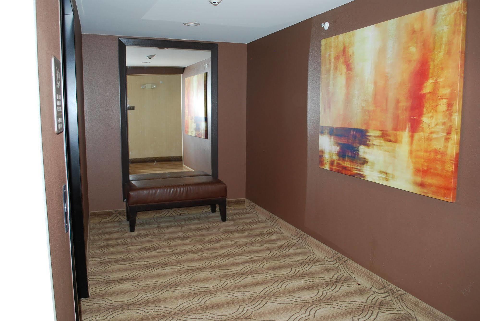 Landmark Suites - Williston Kültér fotó